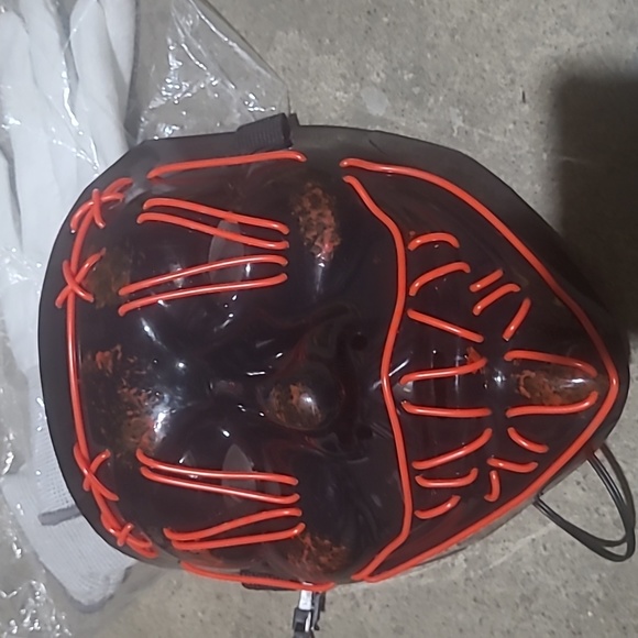LED Light up purge mask - Picture 3 of 4